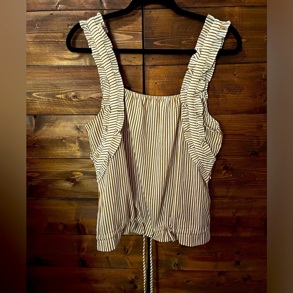 Striped going out tank